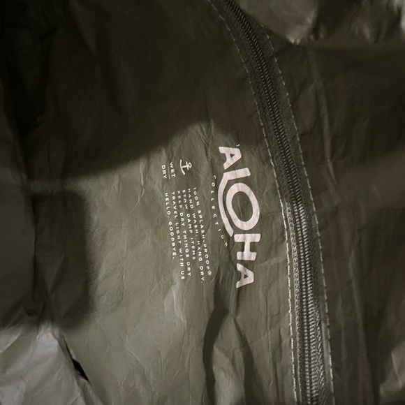 Aloha Collection Daytripper Tote - Picture 4 of 4